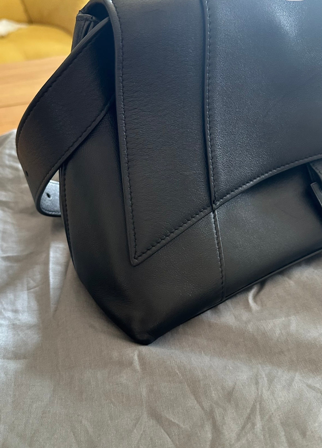 Balenciaga Huriglass