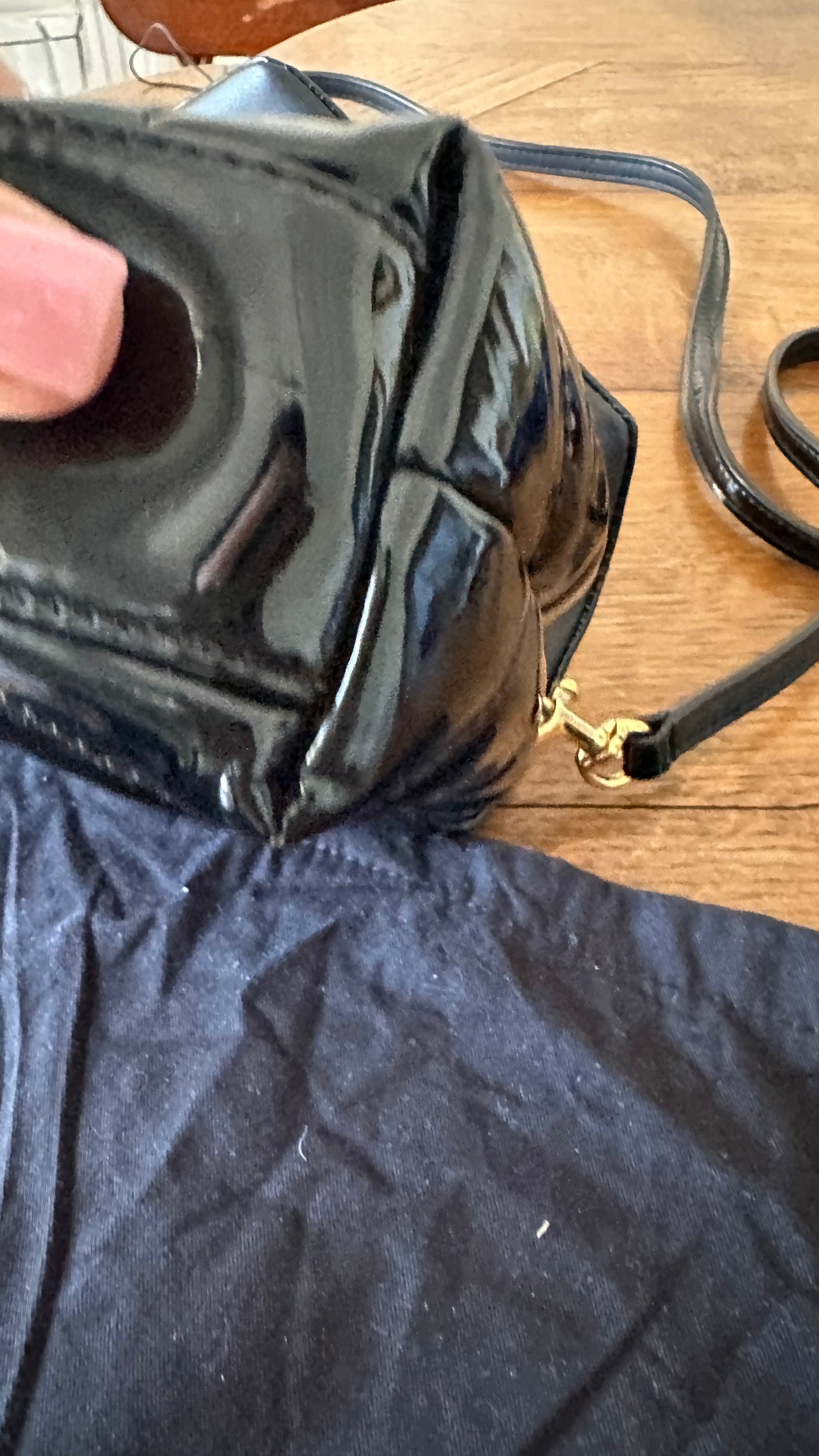 Saint Laurent LouLou Toy – Vernice Nera