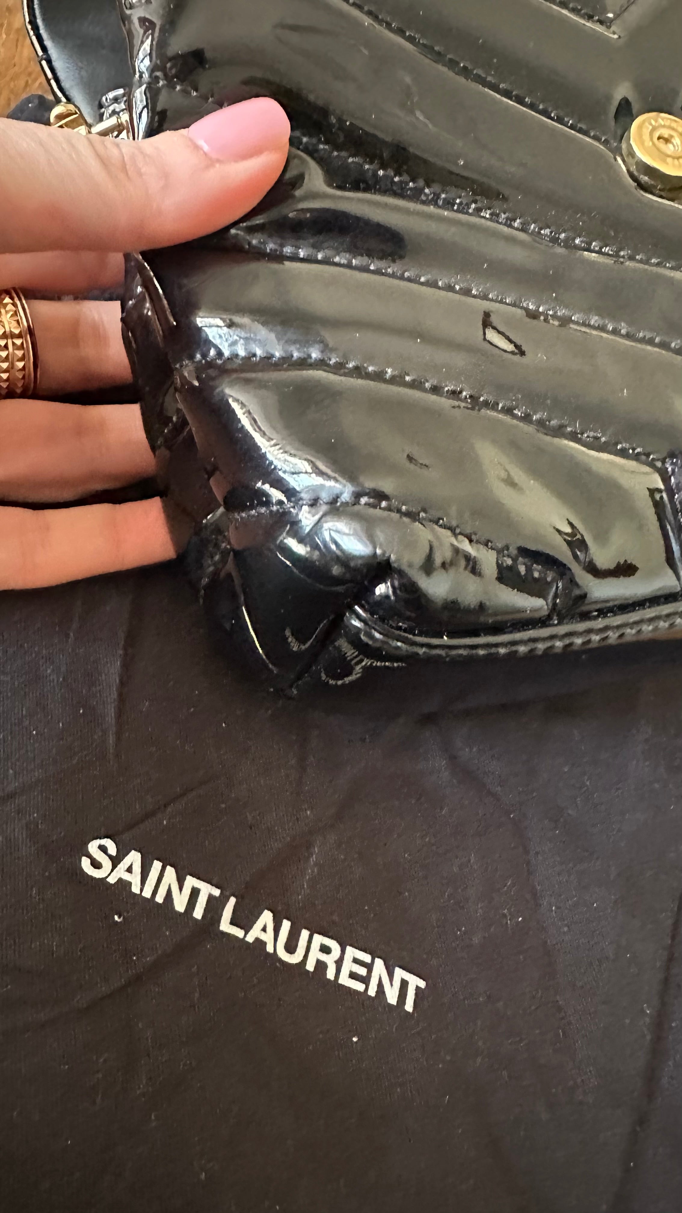 Saint Laurent LouLou Toy – Vernice Nera