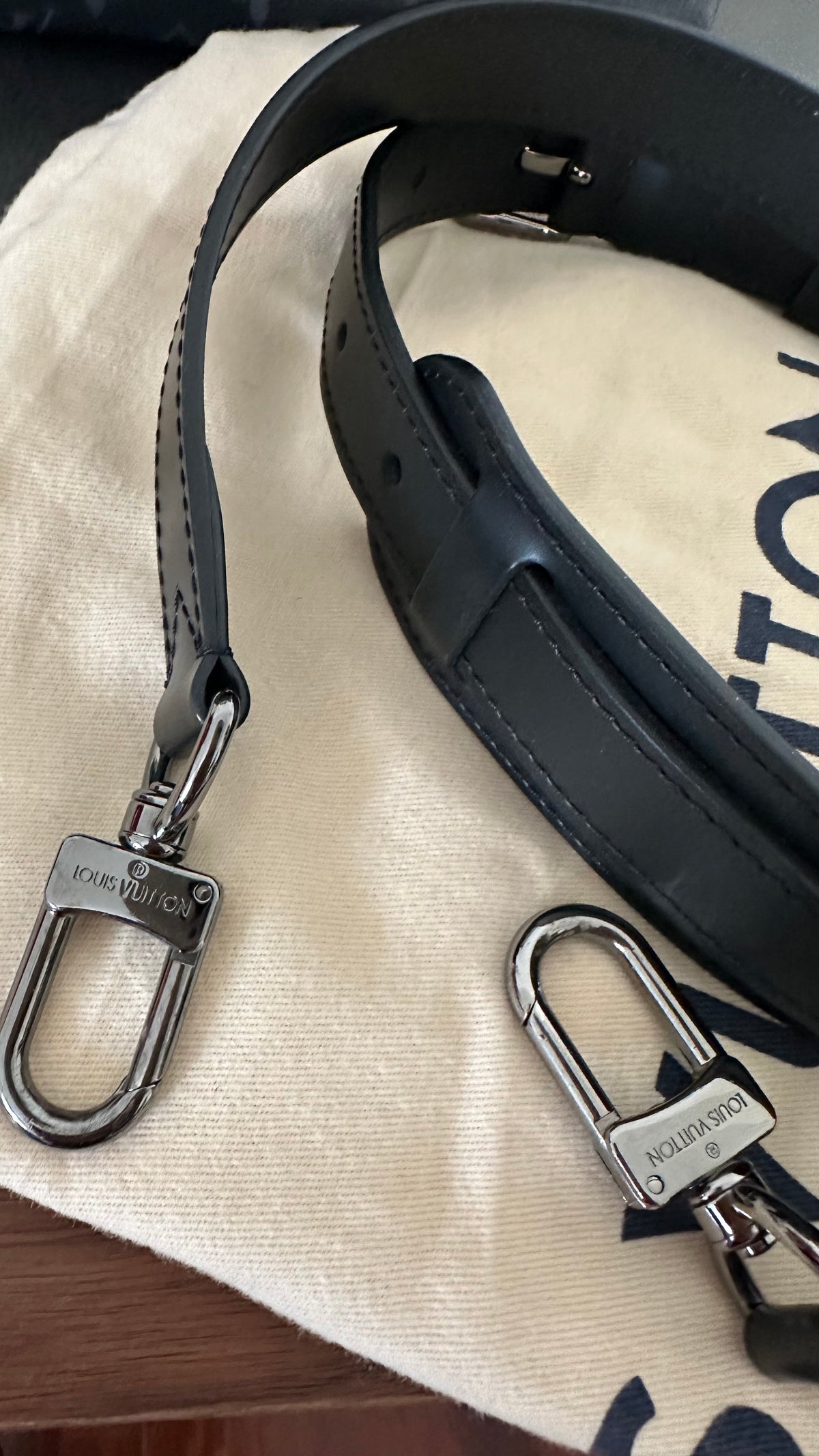 Louis Vuitton Explorer – Monogram Eclipse